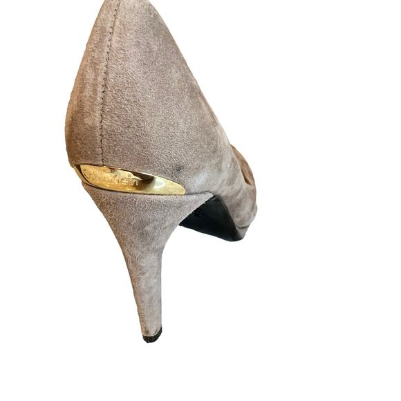 Calvin Klein Nude Suede pumps - Picture 8 of 9